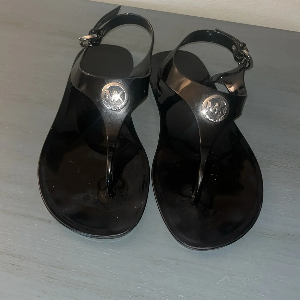 Michael Kors Black Lillie PVC Jelly Thong Sandals Womens Size 8 Big Silver MK